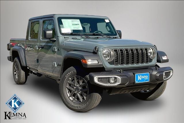 2026 Jeep Gladiator GLADIATOR SPORT 4X4 in Anvil Clear-Coat Exterior Paint — front three-quarter view
