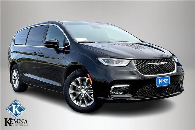 2026 Chrysler Pacifica PACIFICA LIMITED in Diamond Black Crystal Pearl-Coat Exterior Paint — front three-quarter view